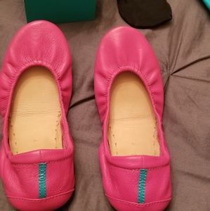 Tieks size 7 like new Fuschia